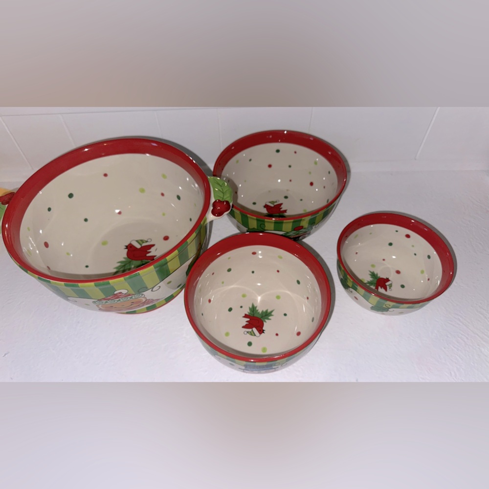 NEW Temptations Christmas 4 Mixing Bowls Winter Whimsy Nesting with utensols